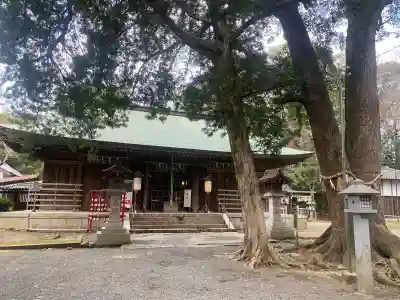 男神社の{uncategorized: "未分類", other: "その他", undefined: "問題あり", building: "その他建物", grave: "お墓", sacred_gate: "鳥居", guardian: "狛犬", statue: "像", buddha: "仏像", history: "歴史", nature: "自然", garden: "庭園", animal: "動物", pagoda: "塔", temizu: "手水舎", mountain_gate: "山門・神門", sanctuary: "本殿・本堂", subordinate: "末社・摂社", art: "芸術", scenery: "景色", jizo: "地蔵", ema: "絵馬", goshuin: "御朱印", omikuji: "おみくじ", items: "授与品その他", amulet: "お守り", goshuincho: "御朱印帳", eats: "食事", festival: "お祭り", votive_dance: "神楽", shichigosan: "七五三参", wedding: "結婚式", experience: "体験その他", initially: "初詣", around: "周辺", anti_infection: "感染症対策"}