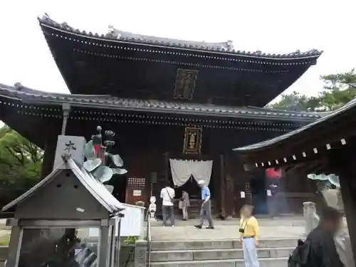 善通寺の本殿・本堂