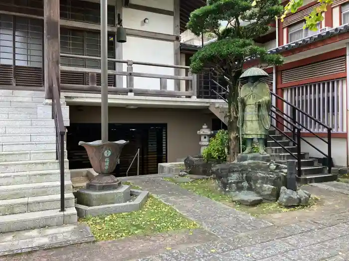 信誠寺の建物その他