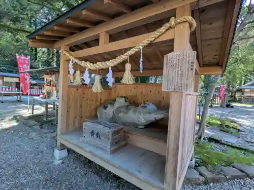 都農神社の{uncategorized: "未分類", other: "その他", undefined: "問題あり", building: "その他建物", grave: "お墓", sacred_gate: "鳥居", guardian: "狛犬", statue: "像", buddha: "仏像", history: "歴史", nature: "自然", garden: "庭園", animal: "動物", pagoda: "塔", temizu: "手水舎", mountain_gate: "山門・神門", sanctuary: "本殿・本堂", subordinate: "末社・摂社", art: "芸術", scenery: "景色", jizo: "地蔵", ema: "絵馬", goshuin: "御朱印", omikuji: "おみくじ", items: "授与品その他", amulet: "お守り", goshuincho: "御朱印帳", eats: "食事", festival: "お祭り", votive_dance: "神楽", shichigosan: "七五三参", wedding: "結婚式", experience: "体験その他", initially: "初詣", around: "周辺", anti_infection: "感染症対策"}