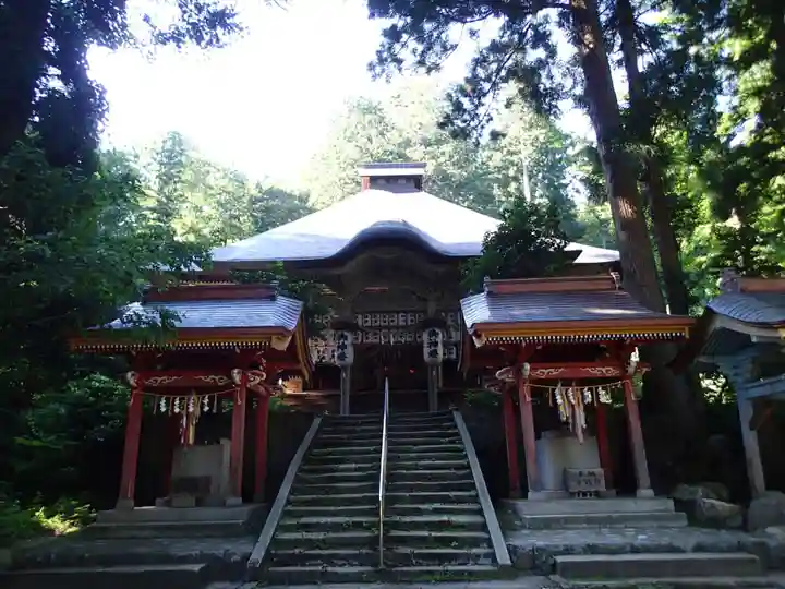 金峯神社の本殿・本堂