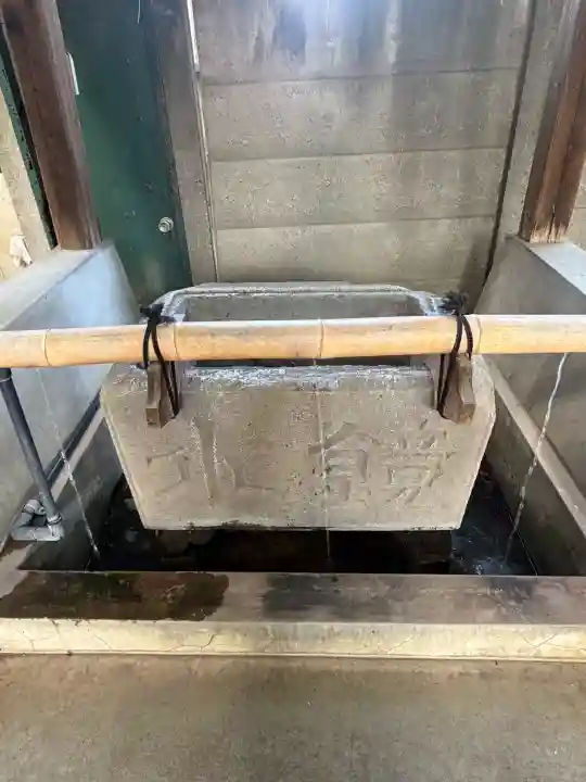 穏田神社の{uncategorized: "未分類", other: "その他", undefined: "問題あり", building: "その他建物", grave: "お墓", sacred_gate: "鳥居", guardian: "狛犬", statue: "像", buddha: "仏像", history: "歴史", nature: "自然", garden: "庭園", animal: "動物", pagoda: "塔", temizu: "手水舎", mountain_gate: "山門・神門", sanctuary: "本殿・本堂", subordinate: "末社・摂社", art: "芸術", scenery: "景色", jizo: "地蔵", ema: "絵馬", goshuin: "御朱印", omikuji: "おみくじ", items: "授与品その他", amulet: "お守り", goshuincho: "御朱印帳", eats: "食事", festival: "お祭り", votive_dance: "神楽", shichigosan: "七五三参", wedding: "結婚式", experience: "体験その他", initially: "初詣", around: "周辺", anti_infection: "感染症対策"}