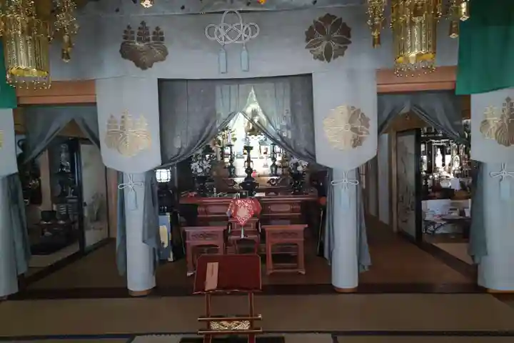 洞泉寺の本殿・本堂