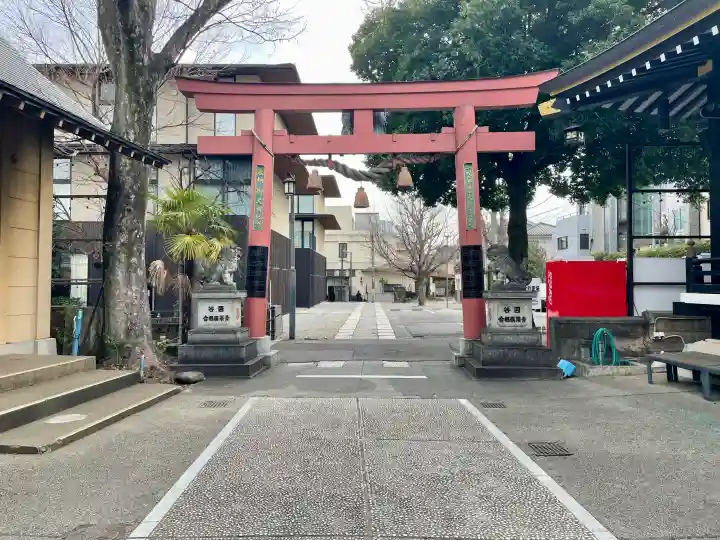 須賀神社の{uncategorized: "未分類", other: "その他", undefined: "問題あり", building: "その他建物", grave: "お墓", sacred_gate: "鳥居", guardian: "狛犬", statue: "像", buddha: "仏像", history: "歴史", nature: "自然", garden: "庭園", animal: "動物", pagoda: "塔", temizu: "手水舎", mountain_gate: "山門・神門", sanctuary: "本殿・本堂", subordinate: "末社・摂社", art: "芸術", scenery: "景色", jizo: "地蔵", ema: "絵馬", goshuin: "御朱印", omikuji: "おみくじ", items: "授与品その他", amulet: "お守り", goshuincho: "御朱印帳", eats: "食事", festival: "お祭り", votive_dance: "神楽", shichigosan: "七五三参", wedding: "結婚式", experience: "体験その他", initially: "初詣", around: "周辺", anti_infection: "感染症対策"}