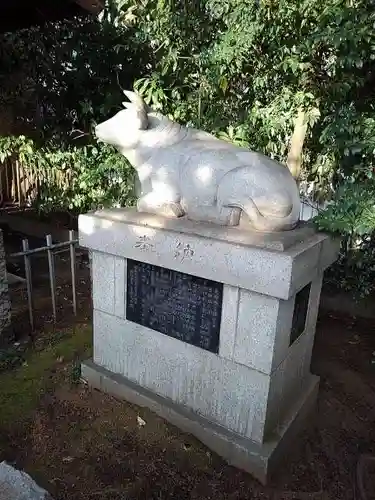 小平神明宮の像