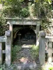 法華堂跡（源頼朝墓・北条義時墓）(神奈川県)