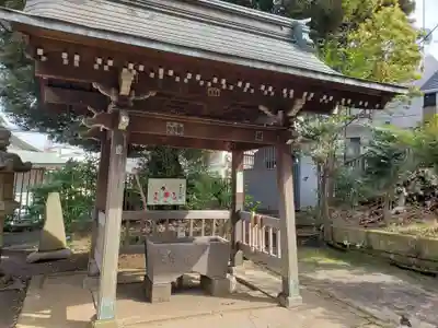 上高田氷川神社の手水舎
