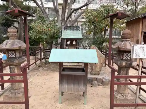 敏馬神社の{uncategorized: "未分類", other: "その他", undefined: "問題あり", building: "その他建物", grave: "お墓", sacred_gate: "鳥居", guardian: "狛犬", statue: "像", buddha: "仏像", history: "歴史", nature: "自然", garden: "庭園", animal: "動物", pagoda: "塔", temizu: "手水舎", mountain_gate: "山門・神門", sanctuary: "本殿・本堂", subordinate: "末社・摂社", art: "芸術", scenery: "景色", jizo: "地蔵", ema: "絵馬", goshuin: "御朱印", omikuji: "おみくじ", items: "授与品その他", amulet: "お守り", goshuincho: "御朱印帳", eats: "食事", festival: "お祭り", votive_dance: "神楽", shichigosan: "七五三参", wedding: "結婚式", experience: "体験その他", initially: "初詣", around: "周辺", anti_infection: "感染症対策"}
