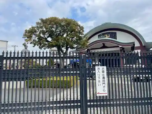 常光寺の{uncategorized: "未分類", other: "その他", undefined: "問題あり", building: "その他建物", grave: "お墓", sacred_gate: "鳥居", guardian: "狛犬", statue: "像", buddha: "仏像", history: "歴史", nature: "自然", garden: "庭園", animal: "動物", pagoda: "塔", temizu: "手水舎", mountain_gate: "山門・神門", sanctuary: "本殿・本堂", subordinate: "末社・摂社", art: "芸術", scenery: "景色", jizo: "地蔵", ema: "絵馬", goshuin: "御朱印", omikuji: "おみくじ", items: "授与品その他", amulet: "お守り", goshuincho: "御朱印帳", eats: "食事", festival: "お祭り", votive_dance: "神楽", shichigosan: "七五三参", wedding: "結婚式", experience: "体験その他", initially: "初詣", around: "周辺", anti_infection: "感染症対策"}