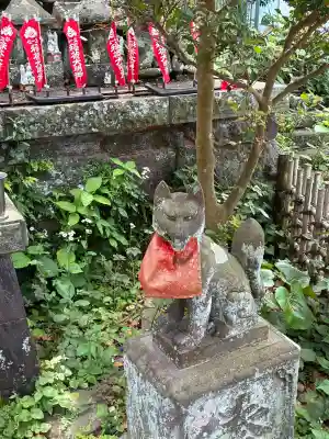 貴船神社の{uncategorized: "未分類", other: "その他", undefined: "問題あり", building: "その他建物", grave: "お墓", sacred_gate: "鳥居", guardian: "狛犬", statue: "像", buddha: "仏像", history: "歴史", nature: "自然", garden: "庭園", animal: "動物", pagoda: "塔", temizu: "手水舎", mountain_gate: "山門・神門", sanctuary: "本殿・本堂", subordinate: "末社・摂社", art: "芸術", scenery: "景色", jizo: "地蔵", ema: "絵馬", goshuin: "御朱印", omikuji: "おみくじ", items: "授与品その他", amulet: "お守り", goshuincho: "御朱印帳", eats: "食事", festival: "お祭り", votive_dance: "神楽", shichigosan: "七五三参", wedding: "結婚式", experience: "体験その他", initially: "初詣", around: "周辺", anti_infection: "感染症対策"}