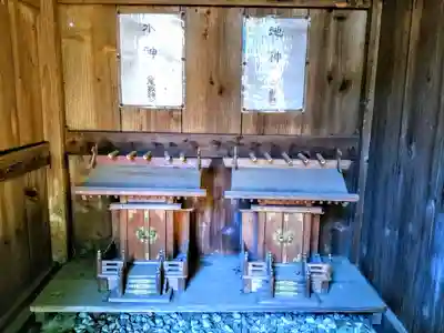 進雄神社の末社・摂社