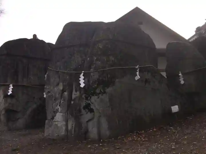 三ツ石神社の自然