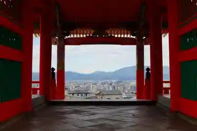 清水寺の山門・神門