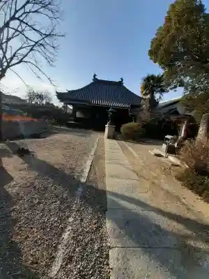 小山善光寺の{uncategorized: "未分類", other: "その他", undefined: "問題あり", building: "その他建物", grave: "お墓", sacred_gate: "鳥居", guardian: "狛犬", statue: "像", buddha: "仏像", history: "歴史", nature: "自然", garden: "庭園", animal: "動物", pagoda: "塔", temizu: "手水舎", mountain_gate: "山門・神門", sanctuary: "本殿・本堂", subordinate: "末社・摂社", art: "芸術", scenery: "景色", jizo: "地蔵", ema: "絵馬", goshuin: "御朱印", omikuji: "おみくじ", items: "授与品その他", amulet: "お守り", goshuincho: "御朱印帳", eats: "食事", festival: "お祭り", votive_dance: "神楽", shichigosan: "七五三参", wedding: "結婚式", experience: "体験その他", initially: "初詣", around: "周辺", anti_infection: "感染症対策"}