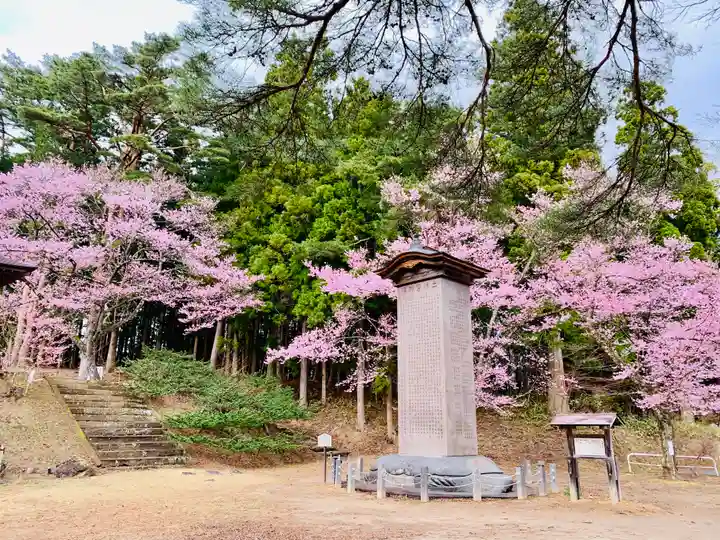 土津神社|こどもと出世の神さまの自然