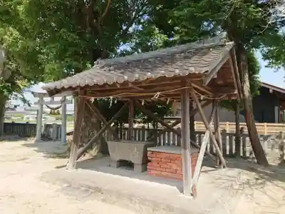 萱園八幡宮の手水舎