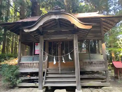 七崎神社の本殿・本堂