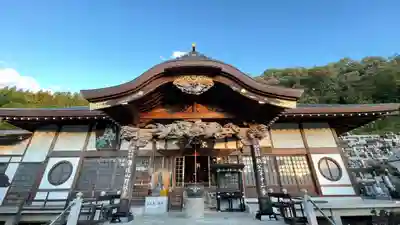 野坂寺の本殿・本堂