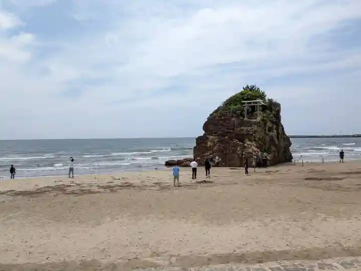 稲佐の浜 弁天島(島根県)