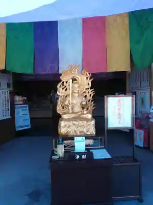 成田山横浜別院延命院の仏像