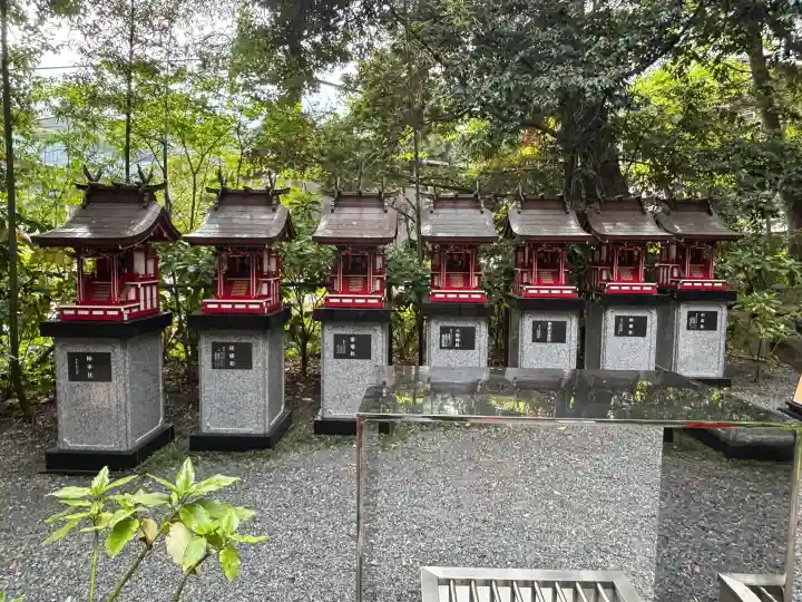 來宮神社の{uncategorized: "未分類", other: "その他", undefined: "問題あり", building: "その他建物", grave: "お墓", sacred_gate: "鳥居", guardian: "狛犬", statue: "像", buddha: "仏像", history: "歴史", nature: "自然", garden: "庭園", animal: "動物", pagoda: "塔", temizu: "手水舎", mountain_gate: "山門・神門", sanctuary: "本殿・本堂", subordinate: "末社・摂社", art: "芸術", scenery: "景色", jizo: "地蔵", ema: "絵馬", goshuin: "御朱印", omikuji: "おみくじ", items: "授与品その他", amulet: "お守り", goshuincho: "御朱印帳", eats: "食事", festival: "お祭り", votive_dance: "神楽", shichigosan: "七五三参", wedding: "結婚式", experience: "体験その他", initially: "初詣", around: "周辺", anti_infection: "感染症対策"}