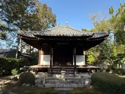 慈眼院の{uncategorized: "未分類", other: "その他", undefined: "問題あり", building: "その他建物", grave: "お墓", sacred_gate: "鳥居", guardian: "狛犬", statue: "像", buddha: "仏像", history: "歴史", nature: "自然", garden: "庭園", animal: "動物", pagoda: "塔", temizu: "手水舎", mountain_gate: "山門・神門", sanctuary: "本殿・本堂", subordinate: "末社・摂社", art: "芸術", scenery: "景色", jizo: "地蔵", ema: "絵馬", goshuin: "御朱印", omikuji: "おみくじ", items: "授与品その他", amulet: "お守り", goshuincho: "御朱印帳", eats: "食事", festival: "お祭り", votive_dance: "神楽", shichigosan: "七五三参", wedding: "結婚式", experience: "体験その他", initially: "初詣", around: "周辺", anti_infection: "感染症対策"}
