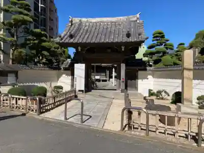 円蔵寺の山門・神門