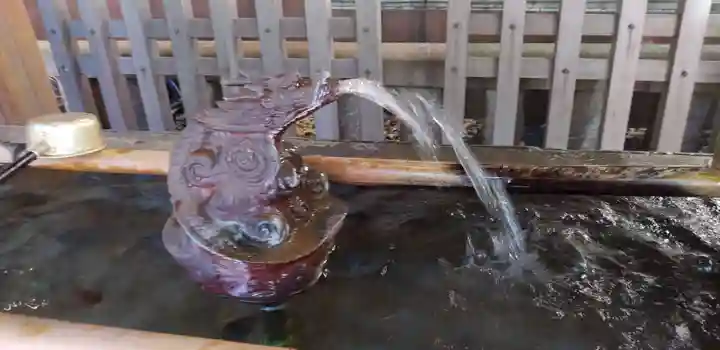 小野照崎神社の手水舎