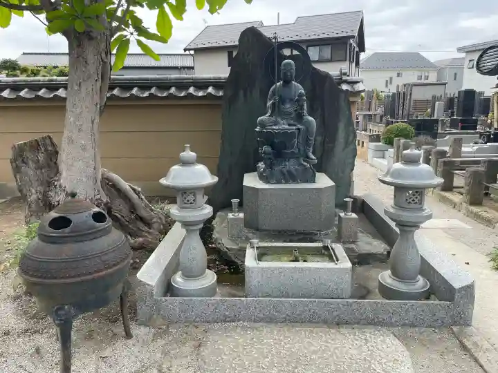 多聞寺の{uncategorized: "未分類", other: "その他", undefined: "問題あり", building: "その他建物", grave: "お墓", sacred_gate: "鳥居", guardian: "狛犬", statue: "像", buddha: "仏像", history: "歴史", nature: "自然", garden: "庭園", animal: "動物", pagoda: "塔", temizu: "手水舎", mountain_gate: "山門・神門", sanctuary: "本殿・本堂", subordinate: "末社・摂社", art: "芸術", scenery: "景色", jizo: "地蔵", ema: "絵馬", goshuin: "御朱印", omikuji: "おみくじ", items: "授与品その他", amulet: "お守り", goshuincho: "御朱印帳", eats: "食事", festival: "お祭り", votive_dance: "神楽", shichigosan: "七五三参", wedding: "結婚式", experience: "体験その他", initially: "初詣", around: "周辺", anti_infection: "感染症対策"}