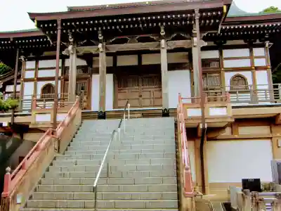 来見寺の本殿・本堂