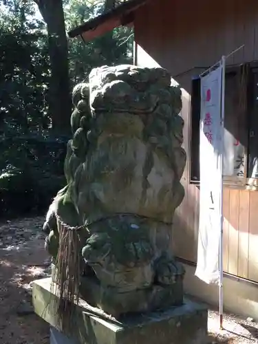 飯野高宮神山神社の狛犬