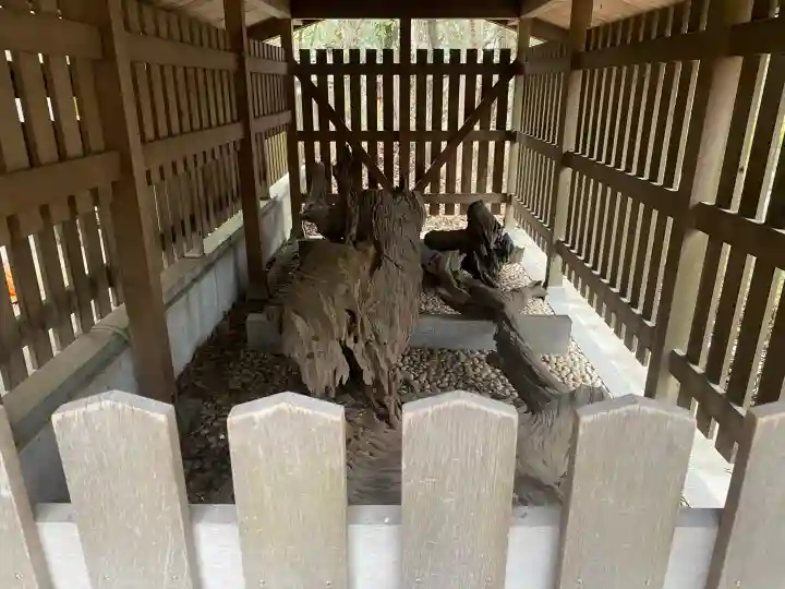 自凝島神社の{uncategorized: "未分類", other: "その他", undefined: "問題あり", building: "その他建物", grave: "お墓", sacred_gate: "鳥居", guardian: "狛犬", statue: "像", buddha: "仏像", history: "歴史", nature: "自然", garden: "庭園", animal: "動物", pagoda: "塔", temizu: "手水舎", mountain_gate: "山門・神門", sanctuary: "本殿・本堂", subordinate: "末社・摂社", art: "芸術", scenery: "景色", jizo: "地蔵", ema: "絵馬", goshuin: "御朱印", omikuji: "おみくじ", items: "授与品その他", amulet: "お守り", goshuincho: "御朱印帳", eats: "食事", festival: "お祭り", votive_dance: "神楽", shichigosan: "七五三参", wedding: "結婚式", experience: "体験その他", initially: "初詣", around: "周辺", anti_infection: "感染症対策"}