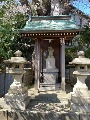 稲荷神社の像