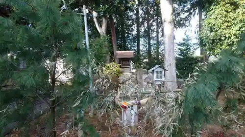 白山神社の末社