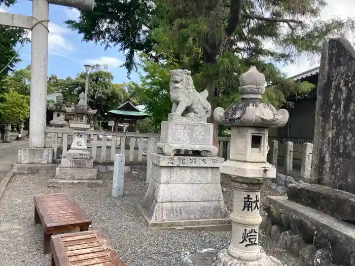 春日神社の狛犬