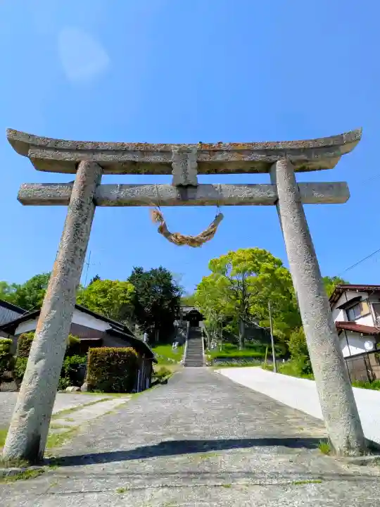 磐岩神社の{uncategorized: "未分類", other: "その他", undefined: "問題あり", building: "その他建物", grave: "お墓", sacred_gate: "鳥居", guardian: "狛犬", statue: "像", buddha: "仏像", history: "歴史", nature: "自然", garden: "庭園", animal: "動物", pagoda: "塔", temizu: "手水舎", mountain_gate: "山門・神門", sanctuary: "本殿・本堂", subordinate: "末社・摂社", art: "芸術", scenery: "景色", jizo: "地蔵", ema: "絵馬", goshuin: "御朱印", omikuji: "おみくじ", items: "授与品その他", amulet: "お守り", goshuincho: "御朱印帳", eats: "食事", festival: "お祭り", votive_dance: "神楽", shichigosan: "七五三参", wedding: "結婚式", experience: "体験その他", initially: "初詣", around: "周辺", anti_infection: "感染症対策"}