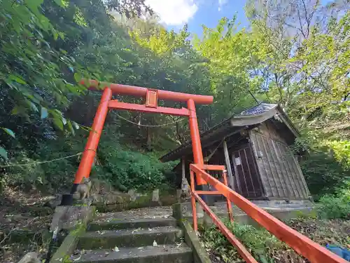 源泉神社の鳥居