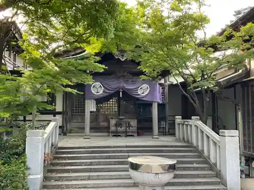 泉増院の本殿・本堂