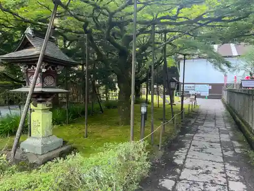 北口本宮冨士浅間神社の庭園