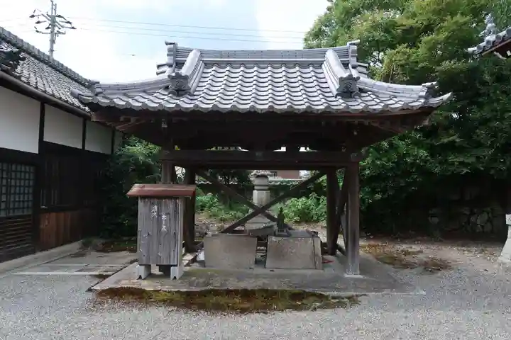 聖衆来迎寺の手水舎