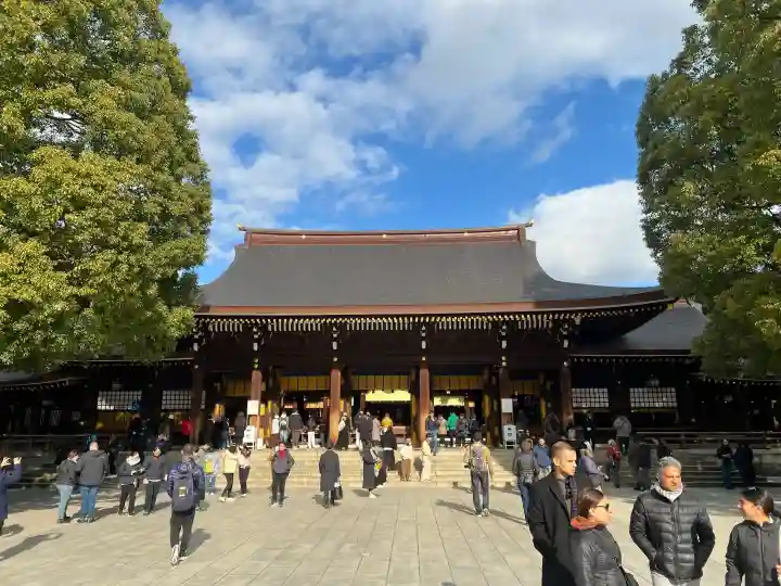 明治神宮の{uncategorized: "未分類", other: "その他", undefined: "問題あり", building: "その他建物", grave: "お墓", sacred_gate: "鳥居", guardian: "狛犬", statue: "像", buddha: "仏像", history: "歴史", nature: "自然", garden: "庭園", animal: "動物", pagoda: "塔", temizu: "手水舎", mountain_gate: "山門・神門", sanctuary: "本殿・本堂", subordinate: "末社・摂社", art: "芸術", scenery: "景色", jizo: "地蔵", ema: "絵馬", goshuin: "御朱印", omikuji: "おみくじ", items: "授与品その他", amulet: "お守り", goshuincho: "御朱印帳", eats: "食事", festival: "お祭り", votive_dance: "神楽", shichigosan: "七五三参", wedding: "結婚式", experience: "体験その他", initially: "初詣", around: "周辺", anti_infection: "感染症対策"}