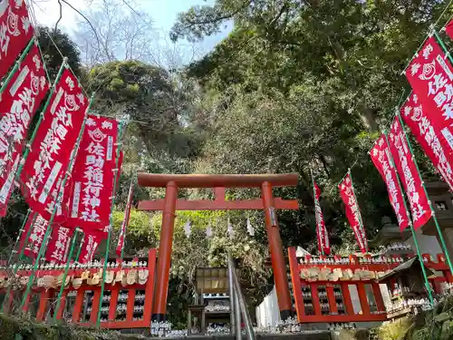 佐助稲荷神社の鳥居