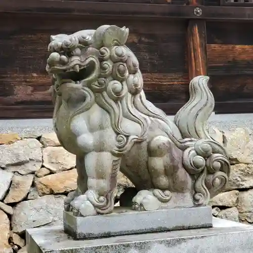 早尾神社の狛犬