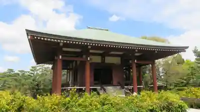 中宮寺の本殿・本堂