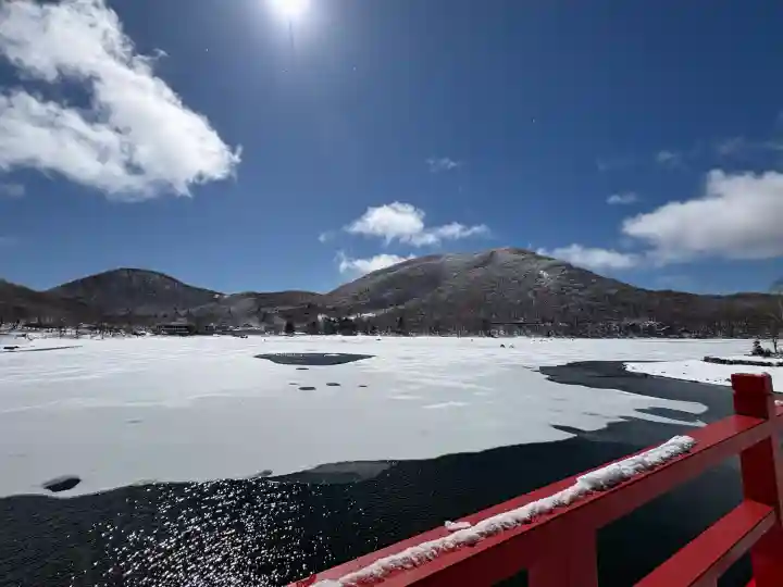 赤城神社の{uncategorized: "未分類", other: "その他", undefined: "問題あり", building: "その他建物", grave: "お墓", sacred_gate: "鳥居", guardian: "狛犬", statue: "像", buddha: "仏像", history: "歴史", nature: "自然", garden: "庭園", animal: "動物", pagoda: "塔", temizu: "手水舎", mountain_gate: "山門・神門", sanctuary: "本殿・本堂", subordinate: "末社・摂社", art: "芸術", scenery: "景色", jizo: "地蔵", ema: "絵馬", goshuin: "御朱印", omikuji: "おみくじ", items: "授与品その他", amulet: "お守り", goshuincho: "御朱印帳", eats: "食事", festival: "お祭り", votive_dance: "神楽", shichigosan: "七五三参", wedding: "結婚式", experience: "体験その他", initially: "初詣", around: "周辺", anti_infection: "感染症対策"}