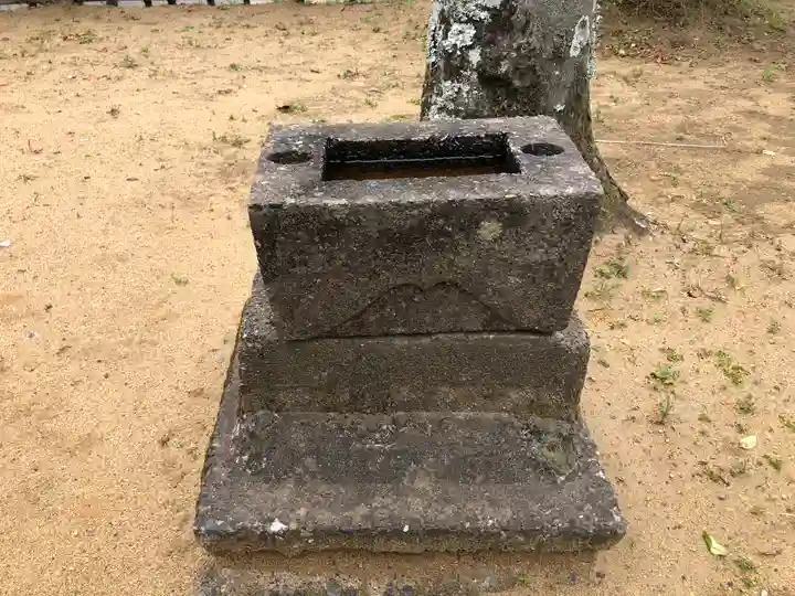 松生島弁財天宮の手水舎