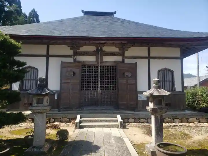圓照寺の本殿・本堂
