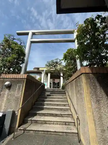 飛行神社の{uncategorized: "未分類", other: "その他", undefined: "問題あり", building: "その他建物", grave: "お墓", sacred_gate: "鳥居", guardian: "狛犬", statue: "像", buddha: "仏像", history: "歴史", nature: "自然", garden: "庭園", animal: "動物", pagoda: "塔", temizu: "手水舎", mountain_gate: "山門・神門", sanctuary: "本殿・本堂", subordinate: "末社・摂社", art: "芸術", scenery: "景色", jizo: "地蔵", ema: "絵馬", goshuin: "御朱印", omikuji: "おみくじ", items: "授与品その他", amulet: "お守り", goshuincho: "御朱印帳", eats: "食事", festival: "お祭り", votive_dance: "神楽", shichigosan: "七五三参", wedding: "結婚式", experience: "体験その他", initially: "初詣", around: "周辺", anti_infection: "感染症対策"}