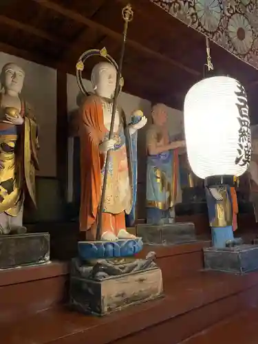 地蔵寺奥の院　五百羅漢堂(徳島県)