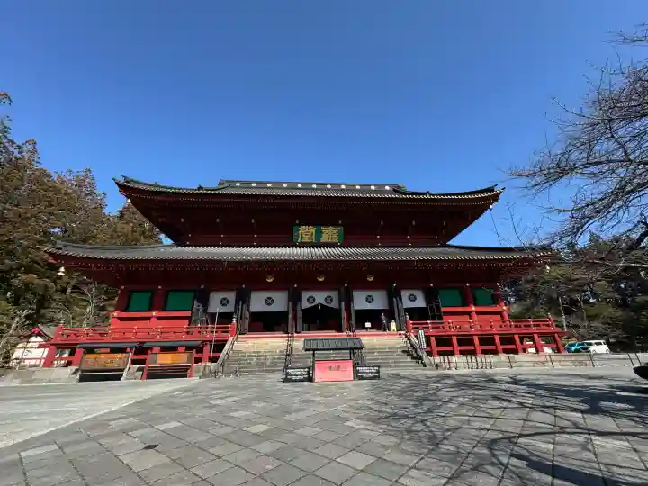 日光山輪王寺三仏堂の{uncategorized: "未分類", other: "その他", undefined: "問題あり", building: "その他建物", grave: "お墓", sacred_gate: "鳥居", guardian: "狛犬", statue: "像", buddha: "仏像", history: "歴史", nature: "自然", garden: "庭園", animal: "動物", pagoda: "塔", temizu: "手水舎", mountain_gate: "山門・神門", sanctuary: "本殿・本堂", subordinate: "末社・摂社", art: "芸術", scenery: "景色", jizo: "地蔵", ema: "絵馬", goshuin: "御朱印", omikuji: "おみくじ", items: "授与品その他", amulet: "お守り", goshuincho: "御朱印帳", eats: "食事", festival: "お祭り", votive_dance: "神楽", shichigosan: "七五三参", wedding: "結婚式", experience: "体験その他", initially: "初詣", around: "周辺", anti_infection: "感染症対策"}